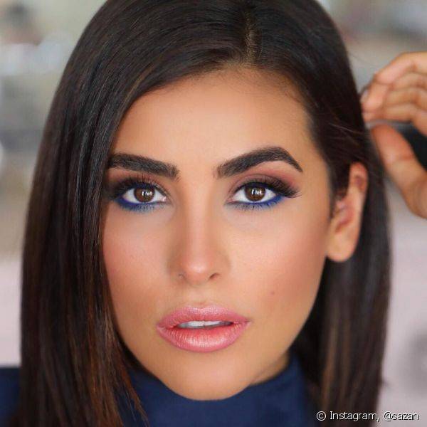 Lápis de olho colorido é tendência! Confira a matéria e inspire-se com as maquiagens (Foto: Instagram @sazan)